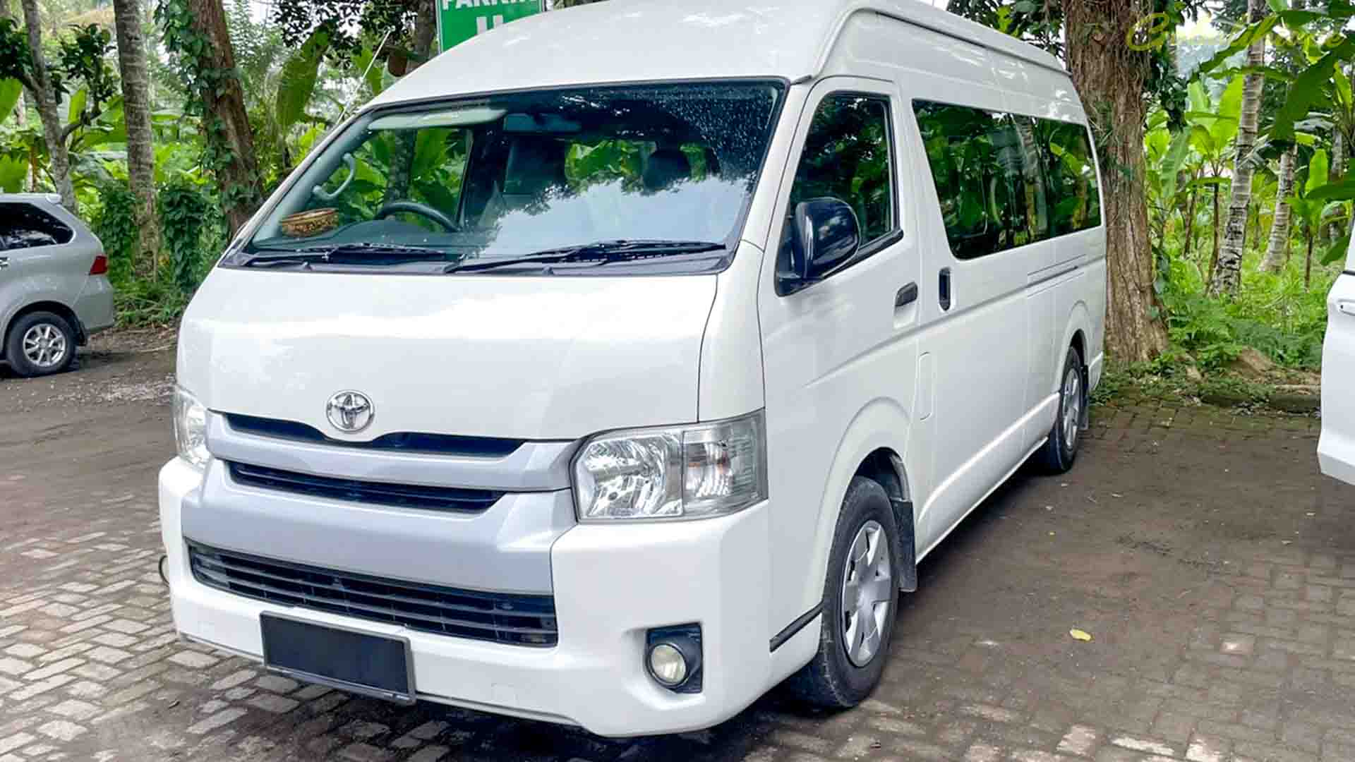 Gobalihiace - Sewa Hiace Murah Bali