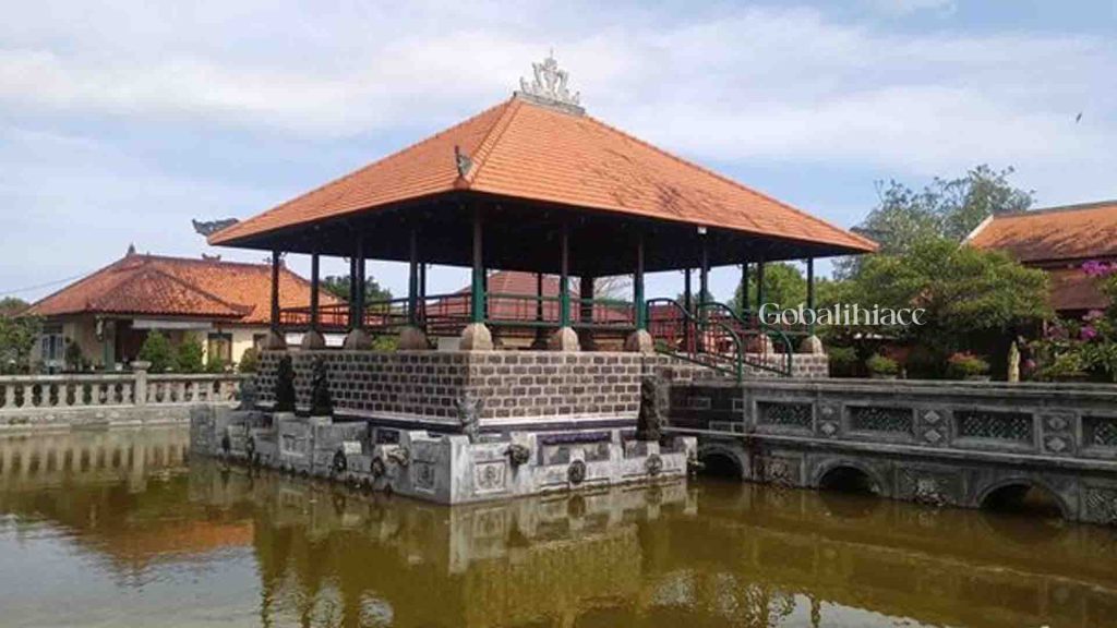 istana kerajaan karangasem bali